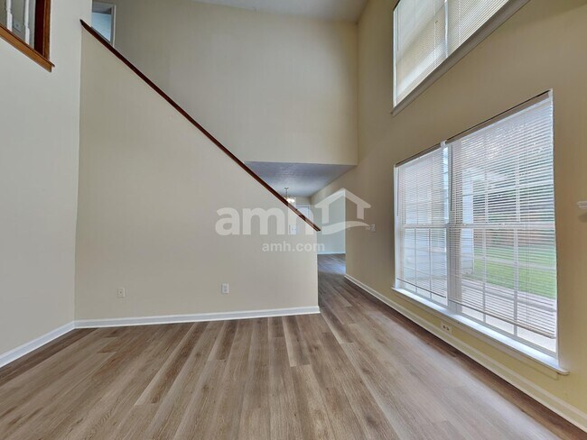 Foto del edificio - 3548 Grovecrest Way