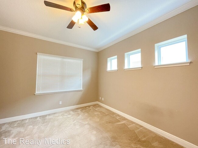 Building Photo - 4 br, 2 bath House - 8851 Sperry St