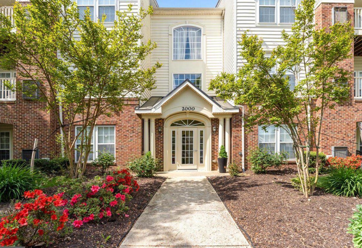 Foto principal - 2000 Connor Ct
