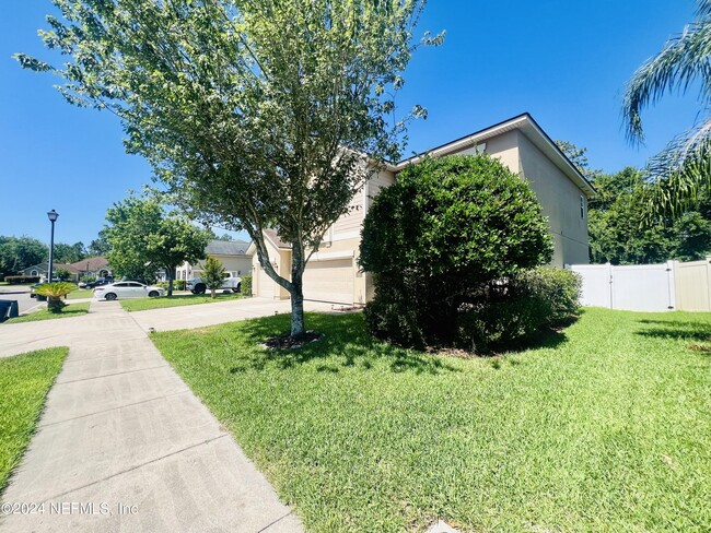 Building Photo - 13660 Chipperfield Ln
