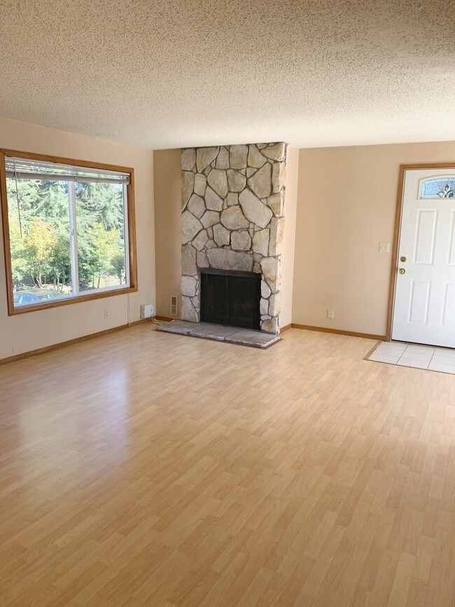 Building Photo - 2 br, 1 bath House - 2729 SW 214th Avenue