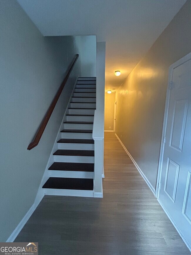 Foto del edificio - 3086 Lauren Parc Rd