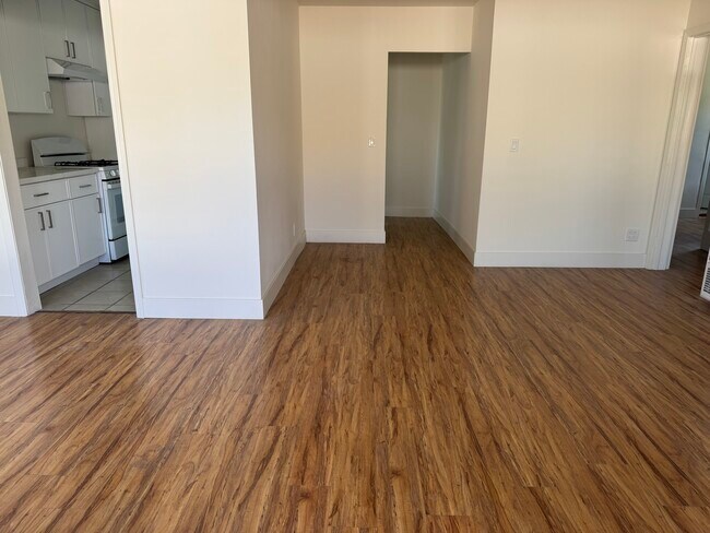 Foto del edificio - 1785 E Woodbury Rd