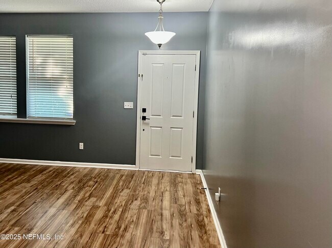 Foto del edificio - 13660 Chipperfield Ln
