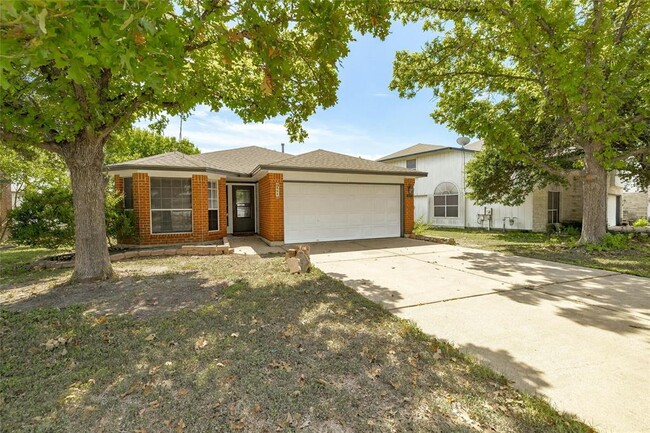 Building Photo - 808 Whitehall Dr