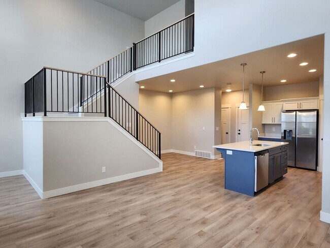 Foto del edificio - Newer 3 Bd 2.5 Ba Townhome in Herriman