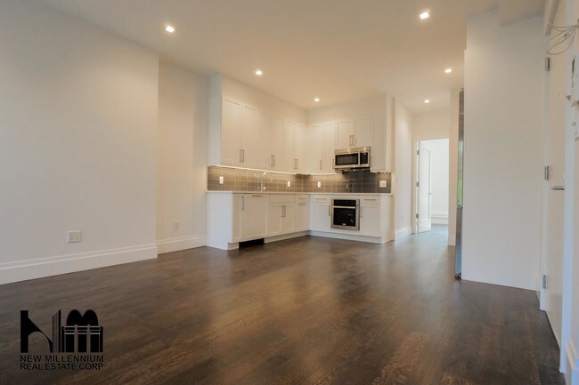 Building Photo - 284 3rd Avenue