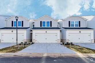 Building Photo - 47 Centimeters Dr