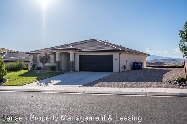 Building Photo - 5962 Desert Crest Dr
