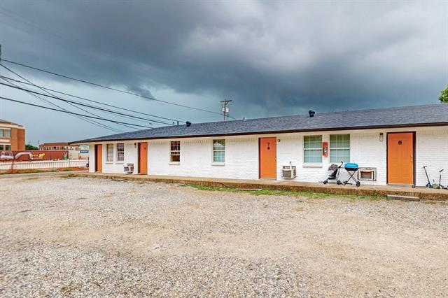 Building Photo - 204 N 6th St