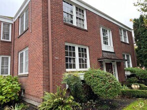 Building Photo - 360 W 13th Ave