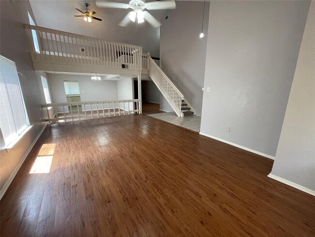 Building Photo - 12318 Braesridge Dr