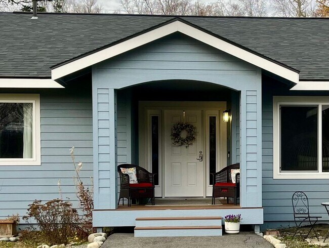 Foto del edificio - Spacious 3 bedroom/2 bathroom/2 car garage...