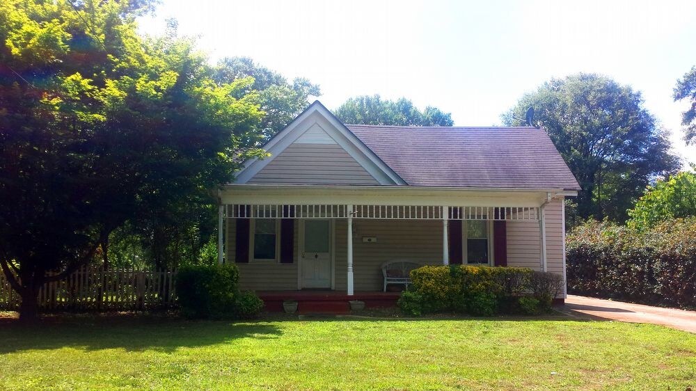 Primary Photo - 210 Stewart St.