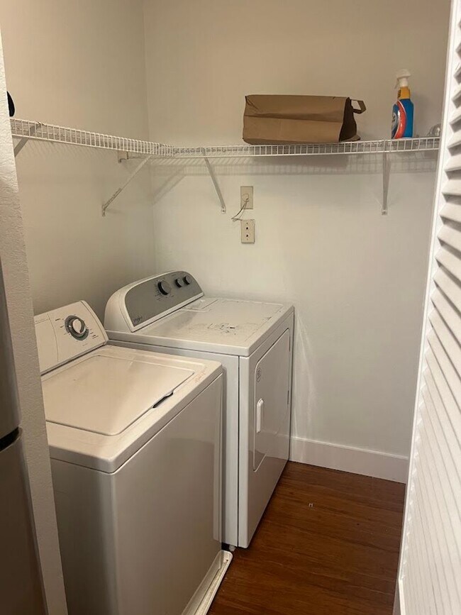 Foto del edificio - Great 2 BR/2 BA Condo in East Bridge Town ...