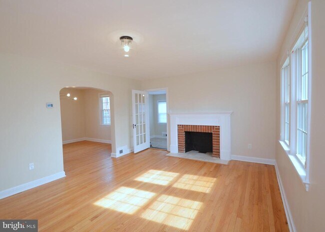 Foto del edificio - 2441 N McKinley St