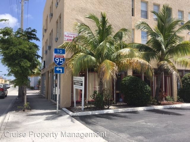 Building Photo - 2716 S Dixie Hwy