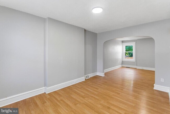 Building Photo - 71 Amboy Ave
