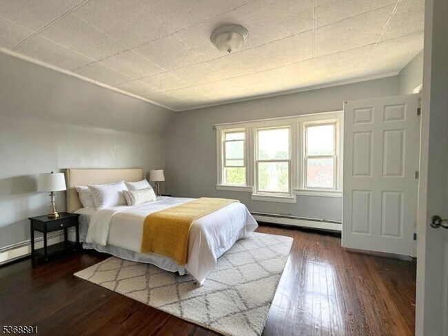 Foto del edificio - 45 Watson Ave