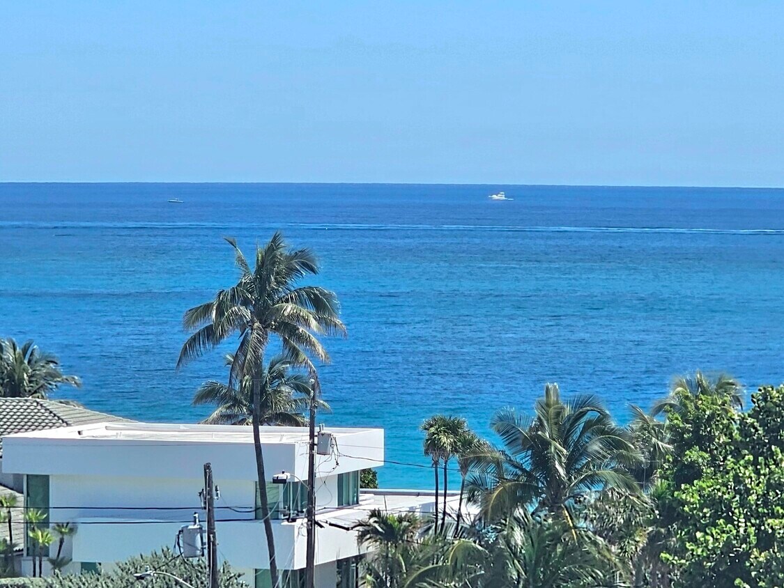Foto principal - 2409 N Ocean Blvd
