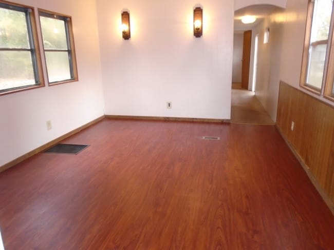 Building Photo - Country Style Home in Cordova