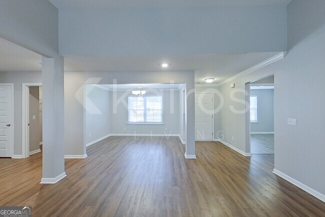 Foto del edificio - 203 Western Red Cedar Dr