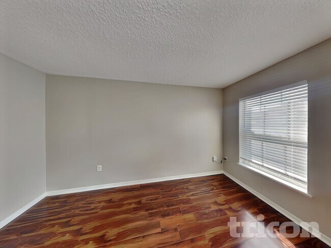 Foto del edificio - 76589 Longleaf Loop