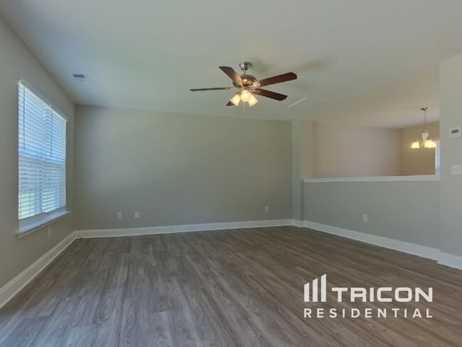 Building Photo - 208 Fox Squirrel Cir
