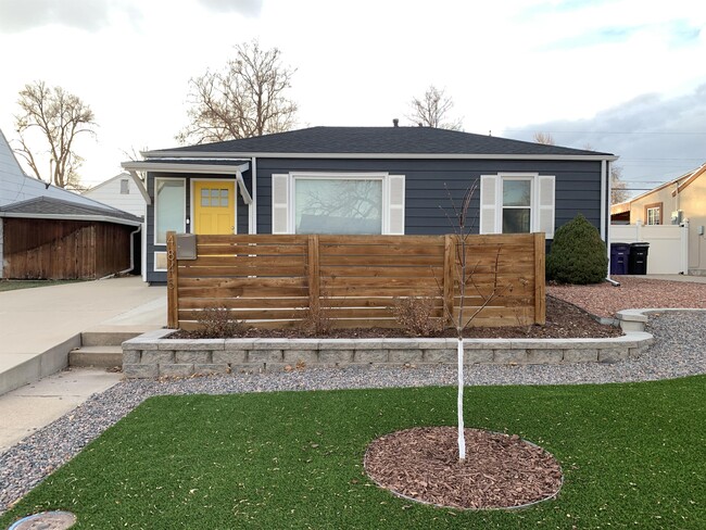 Building Photo - 4845 Shoshone St