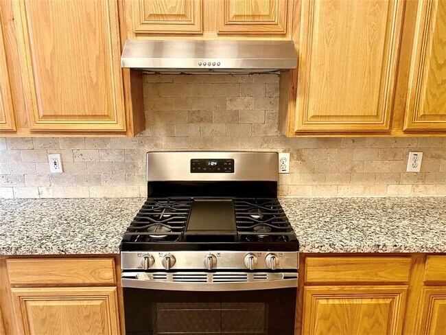 Building Photo - 127 N Willow Point Cir