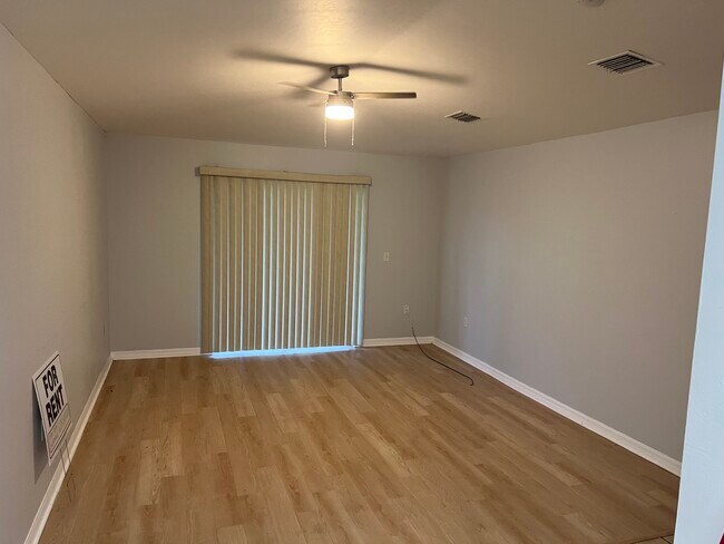 Foto del edificio - 4415 27th St SW