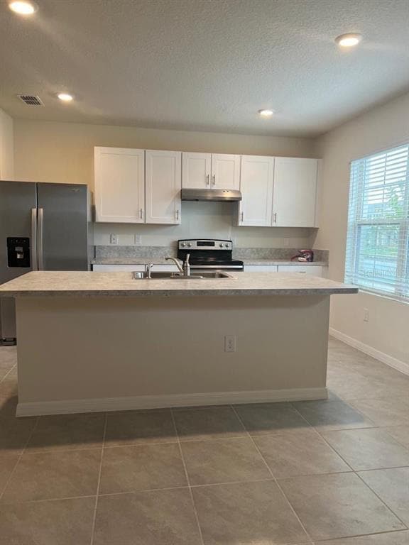 Building Photo - 1800 Red Canyon Dr
