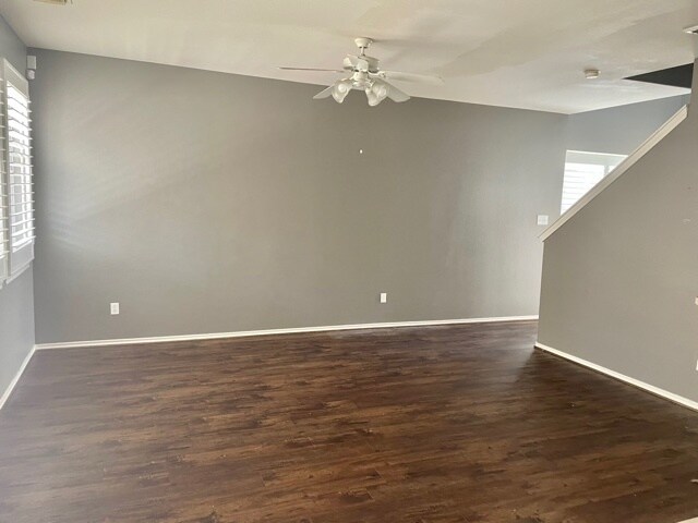 Foto del edificio - 16619 Newglen Ln