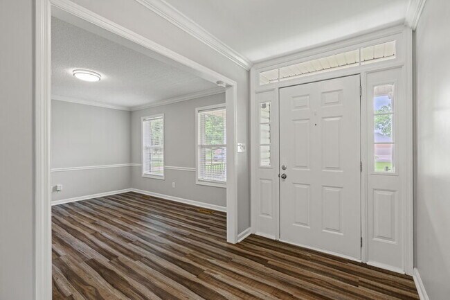 Building Photo - 103 Ivywood Road