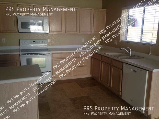 Photo - 629 S Oak St House