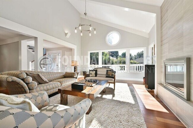 Building Photo - 52 Paseo Mirasol