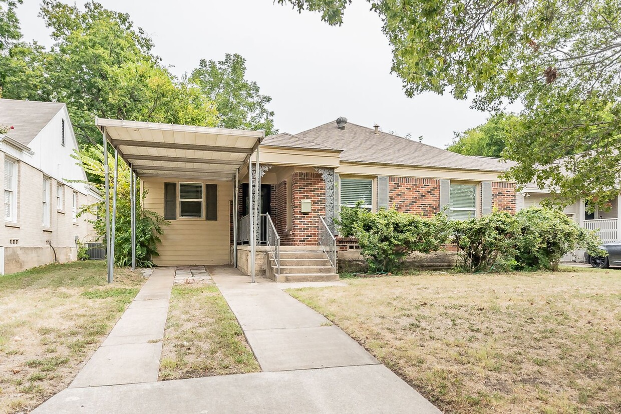 Primary Photo - SUPER CUTE Single Family Home in Arlington...