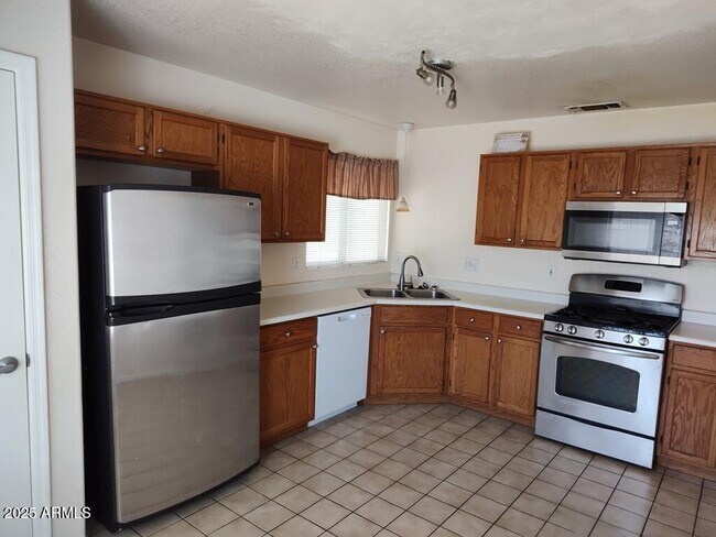 Foto del edificio - 11203 W Lawrence Ln