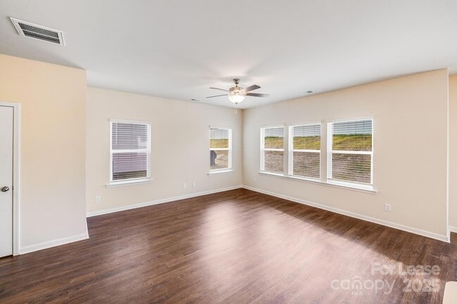 Building Photo - 2019 Sadler Wds Ln