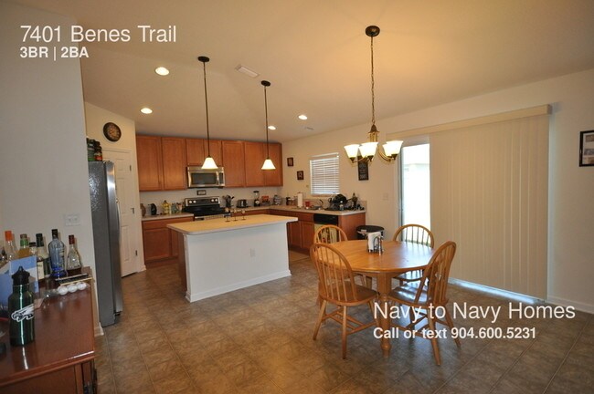 Building Photo - 7401 Benes Trl