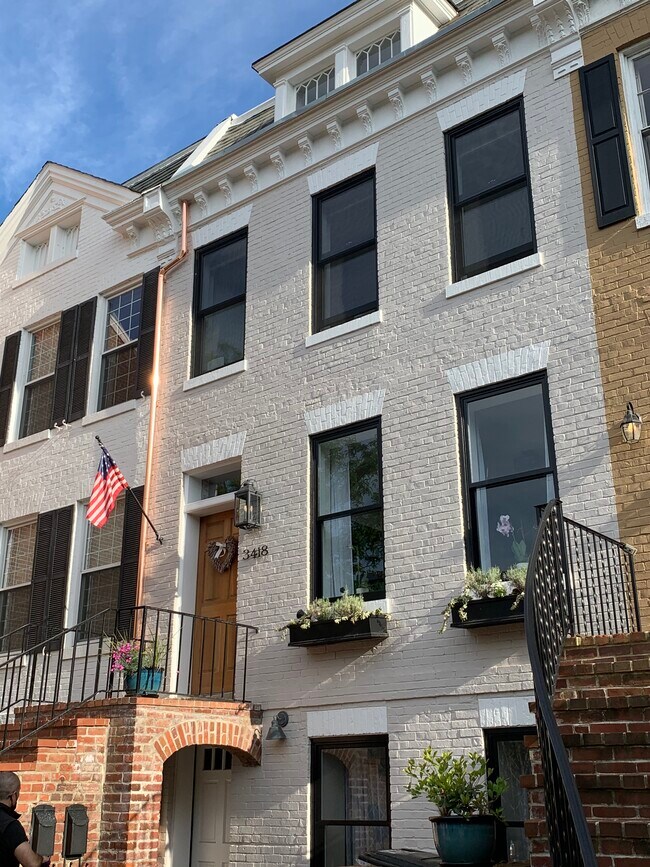 Foto del edificio - 3418 R Street NW