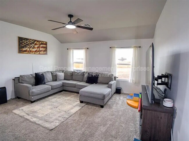 Building Photo - 4346 Driftwood Dr