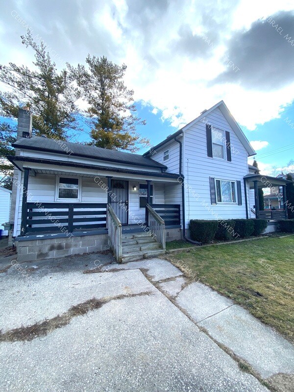 1220 Mackinaw St, Saginaw, MI 48602 House Rental in Saginaw, MI
