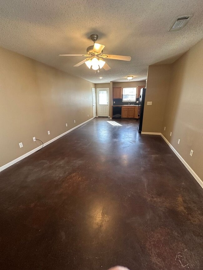 Building Photo - 2008 Jackman St