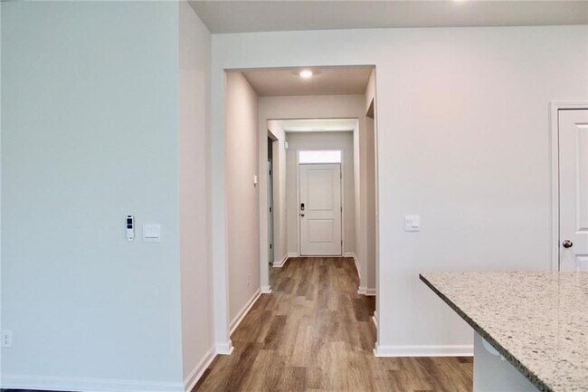 Foto del edificio - 102 Fremont Ln