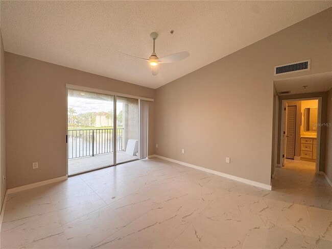 Foto del edificio - 8070 N Nob Hill Rd