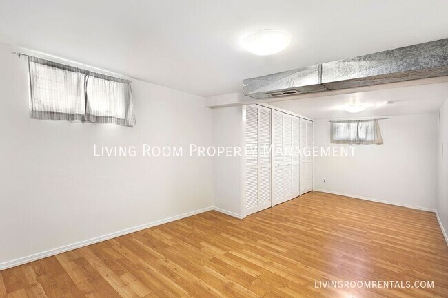 Foto del edificio - 7034 N Wilbur Ave