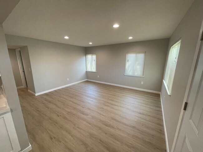 Foto del edificio - Vallejo - Western