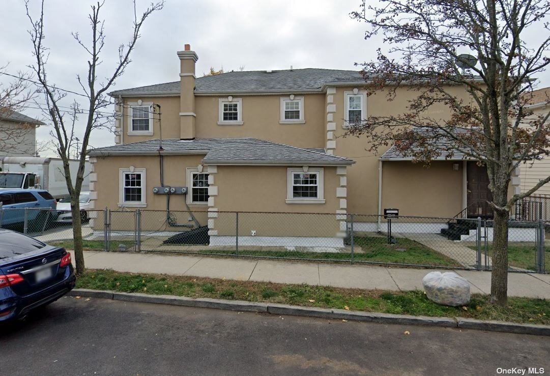 Primary Photo - 137-25 Caney Ln
