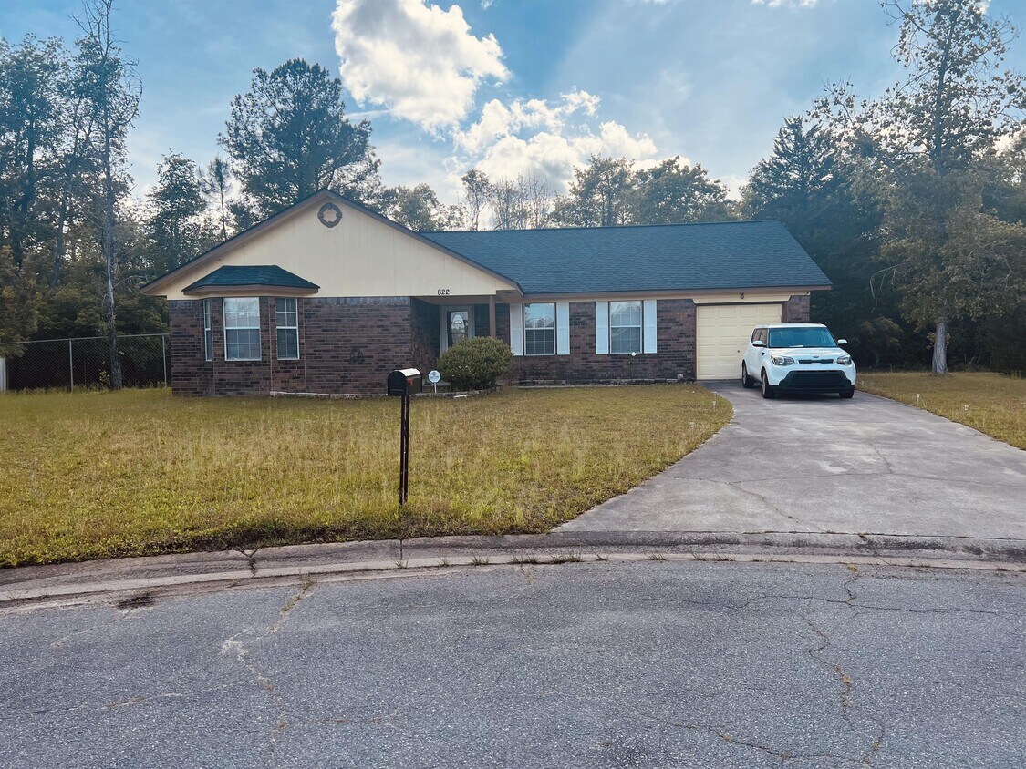 Foto principal - 822 Waterfield Dr